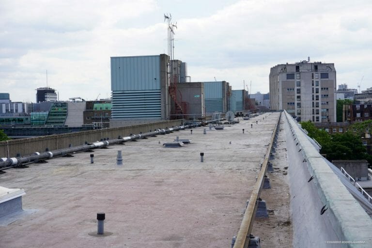 Shopping Centre with Rooftop Views image 95