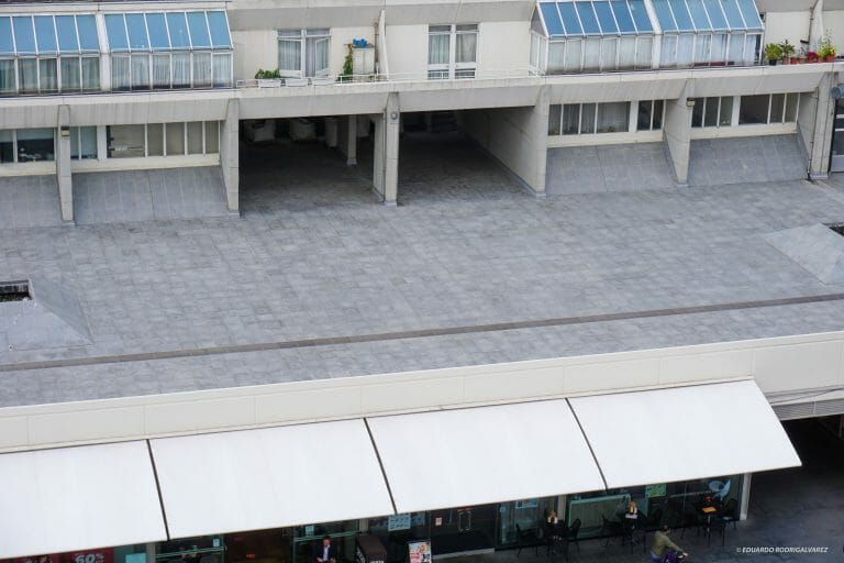 Shopping Centre with Rooftop Views image 107