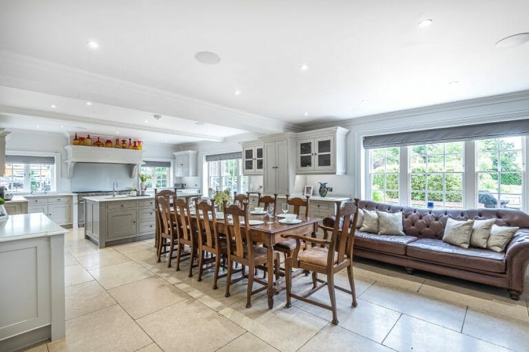 8 Bedroom Georgian House image 6
