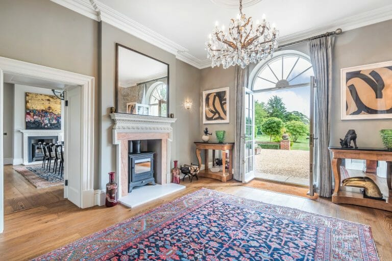 8 Bedroom Georgian House image 19
