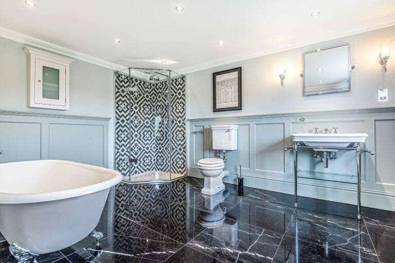 8 Bedroom Georgian House image 35