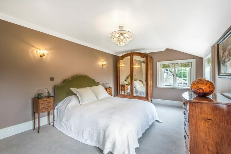 8 Bedroom Georgian House image 33