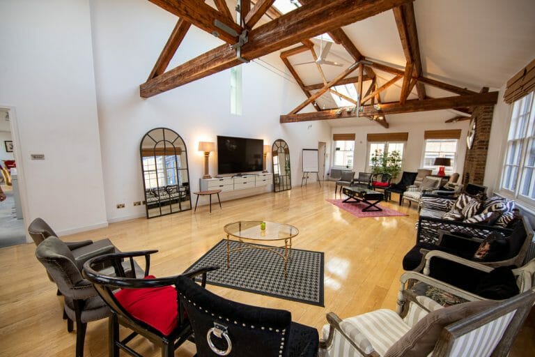 Shoreditch Style Loft image 7