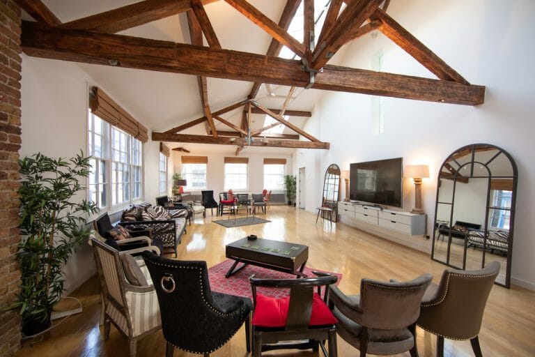 Shoreditch Style Loft image 9