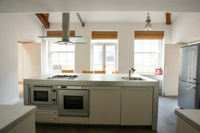 Shoreditch Style Loft image 12
