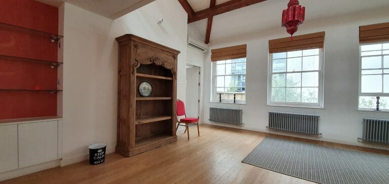 Shoreditch Style Loft image 10