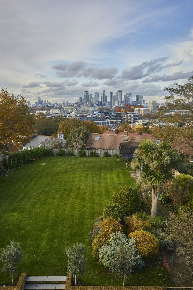 City View Family Home image 16