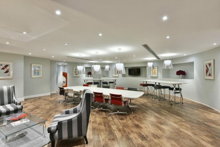 Period Offices in City of London image 12