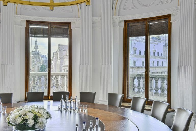 Period Offices in City of London image 18