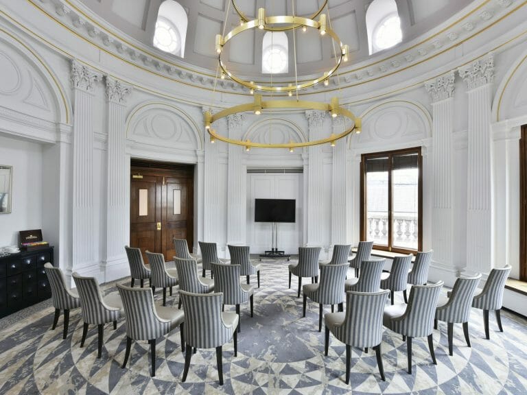 Period Offices in City of London image 19