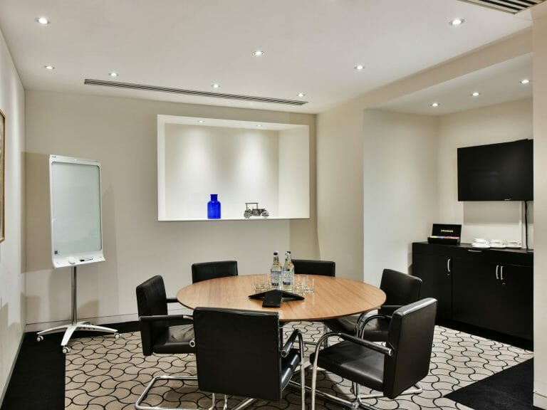 Period Offices in City of London image 22