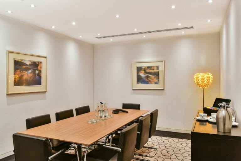 Period Offices in City of London image 27