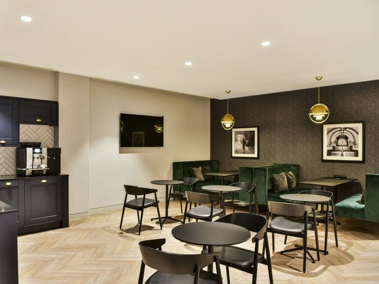 Contemporary Dressed Office image 6