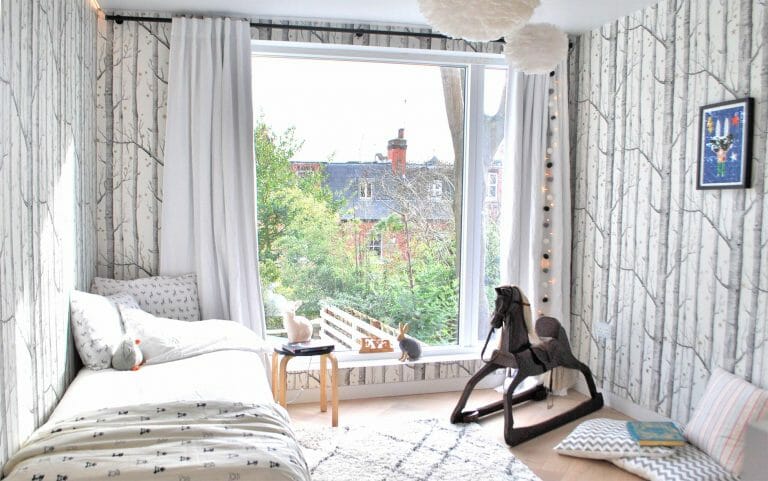 Detached Modern Home image 13