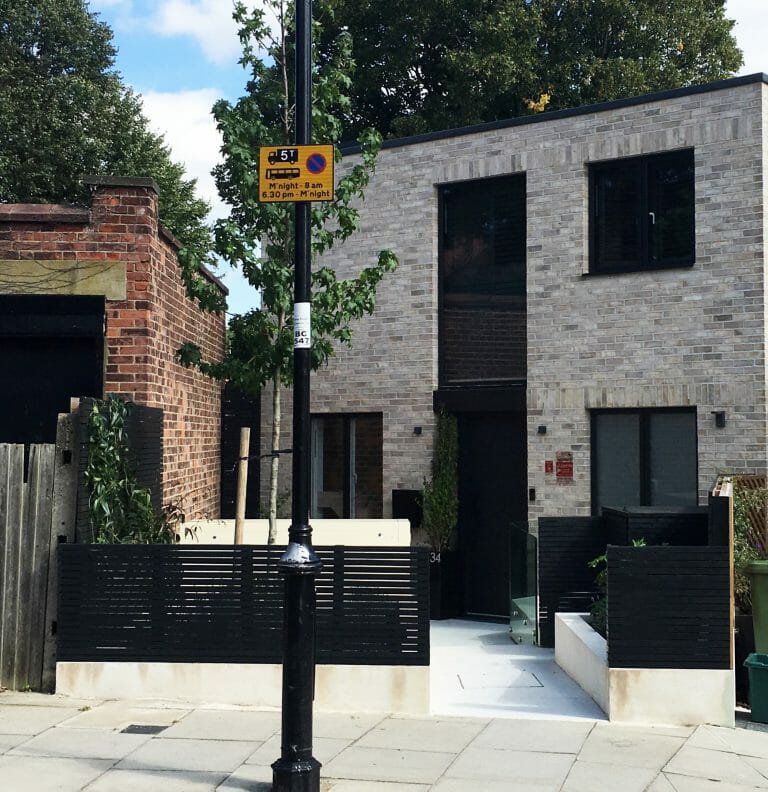 Detached Modern Home image 17