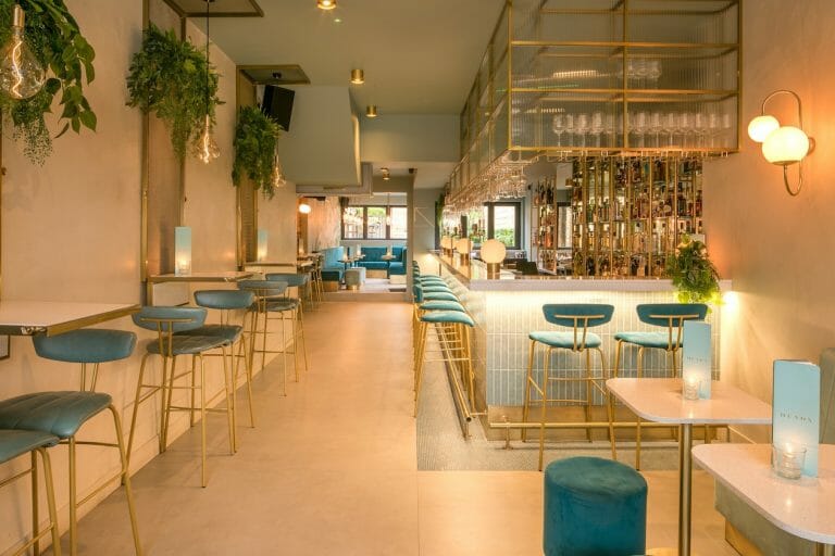 Modern Cocktail Bar image 2