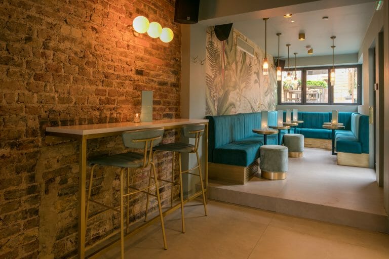Modern Cocktail Bar image 5
