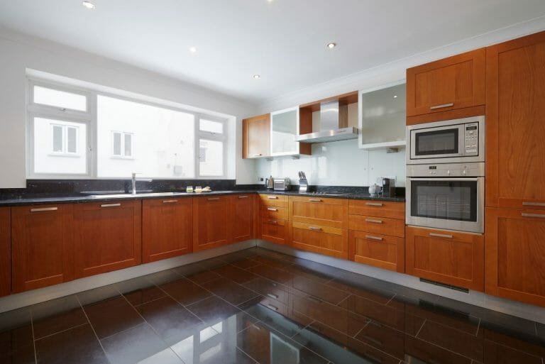 Hyde Park 5-bed image 7