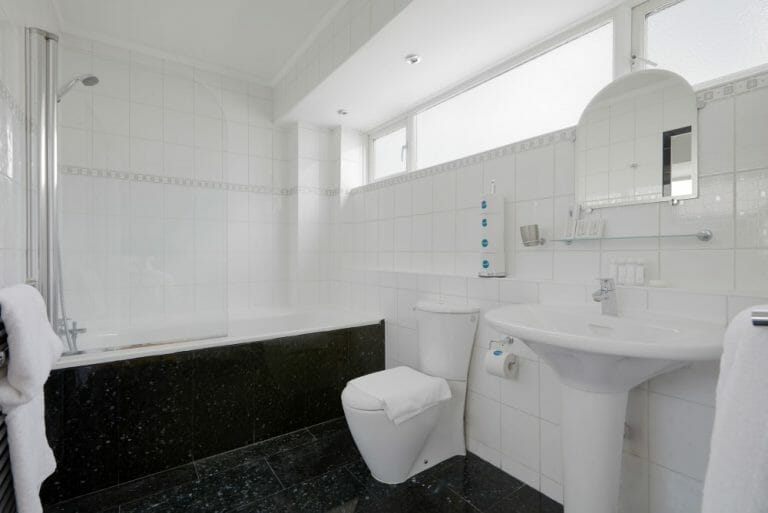 Hyde Park 5-bed image 10