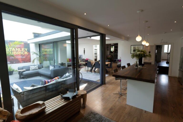 Large Family Home in Kingston image 12