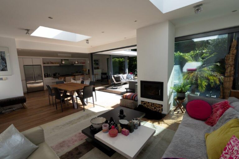 Large Family Home in Kingston image 36