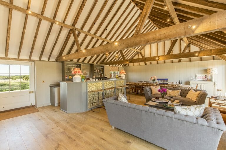Hampshire Farmhouse image 9