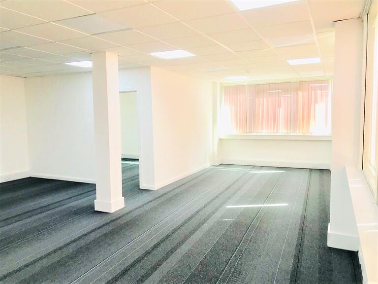 Serviced and Vacant Offices Located in West London image 3