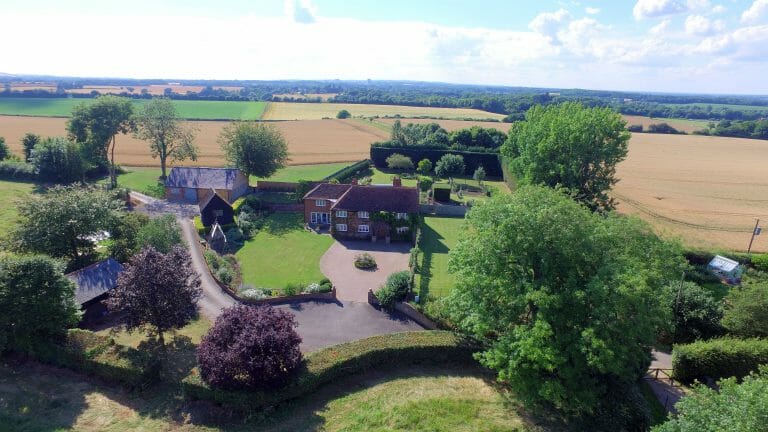 Hampshire Farmhouse image 39