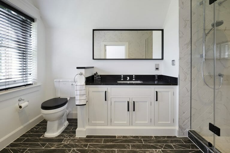 American Style Mansion image 34