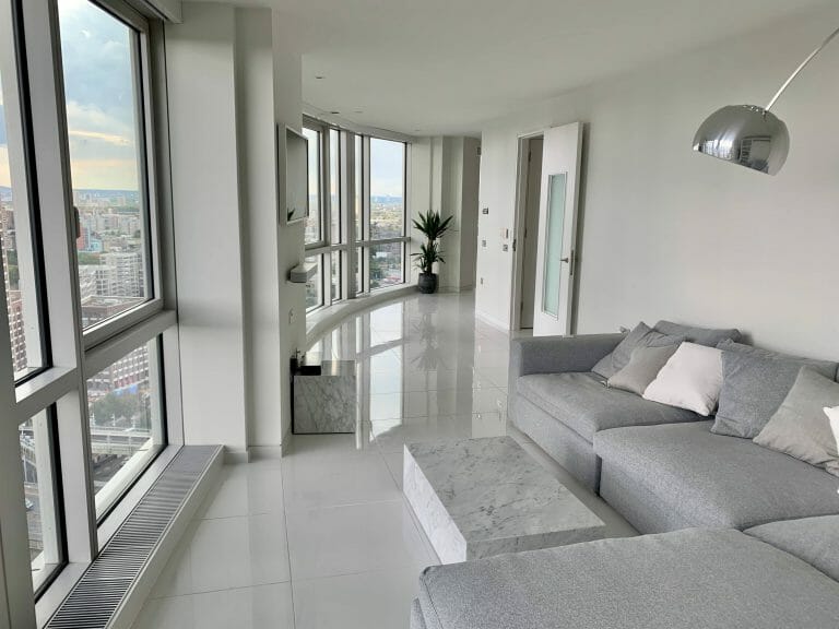 Luxury Canary Wharf Penthouse image 8