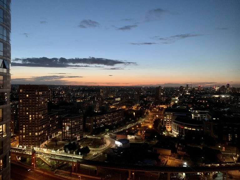 Luxury Canary Wharf Penthouse image 1