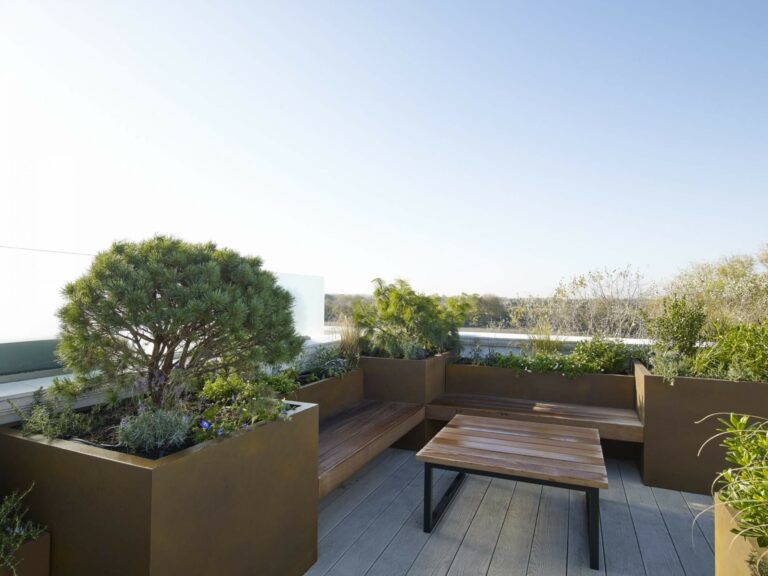 Luxurious Modern Town House image 7