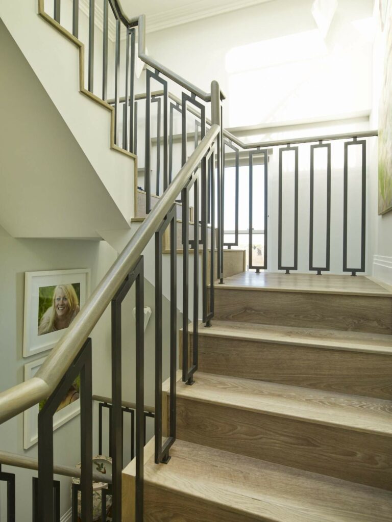 Luxurious Modern Town House image 20