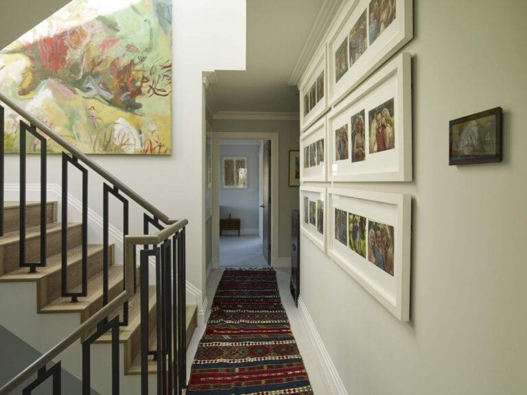 Luxurious Modern Town House image 25