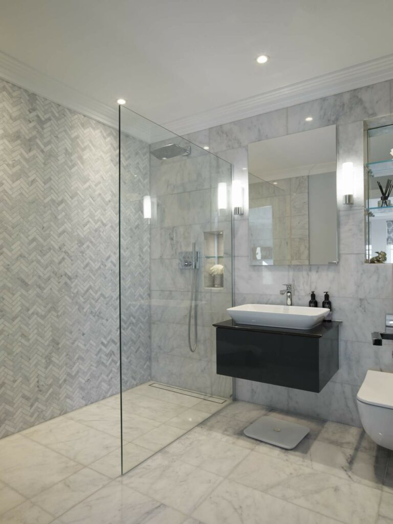 Luxurious Modern Town House image 27