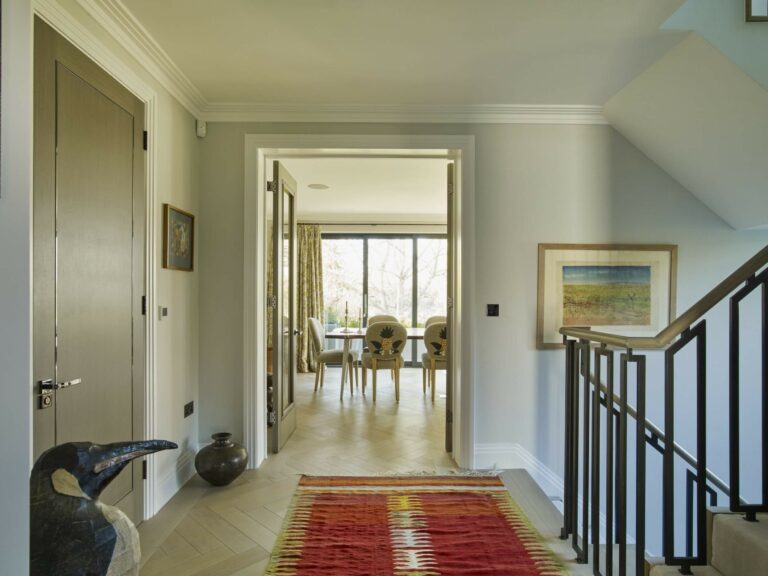 Luxurious Modern Town House image 33