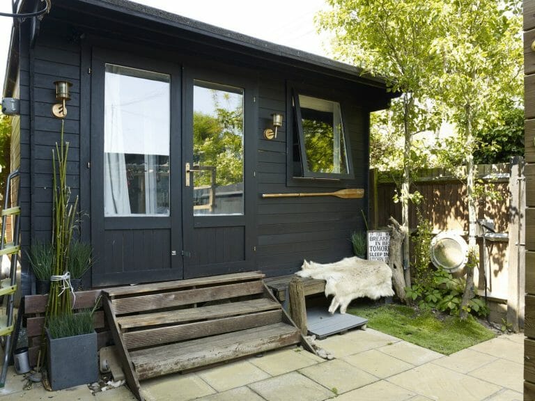 Stylish Riverfront Home image 7