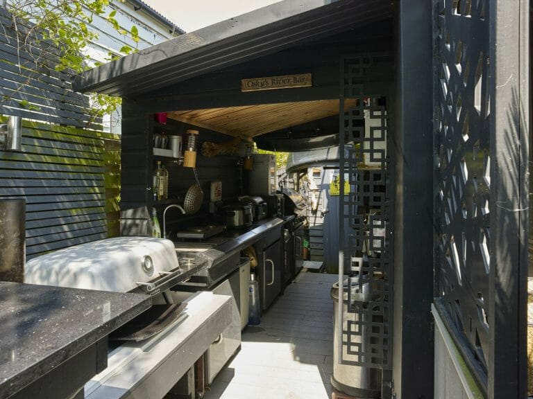 Stylish Riverfront Home image 8