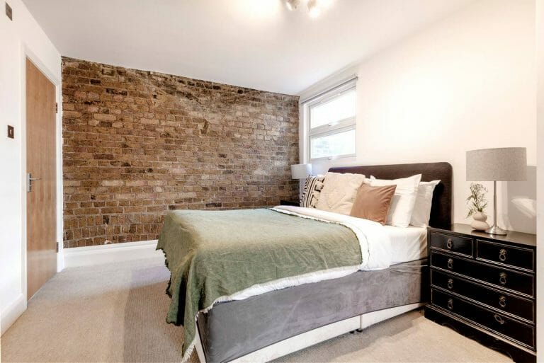 Loft Apartment in Shoreditch image 8