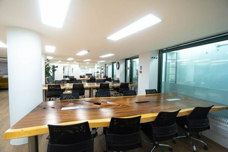 Modern Office Space image 12