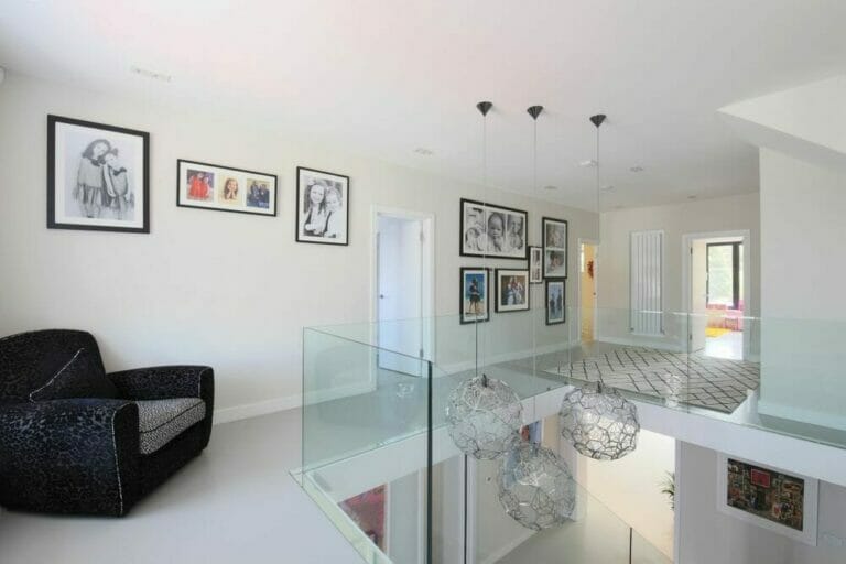 Large Modern Home image 4