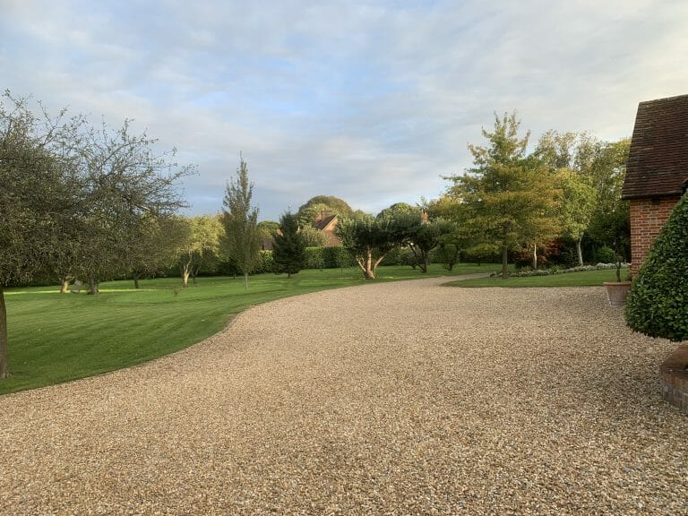 Country House in Hampshire image 11
