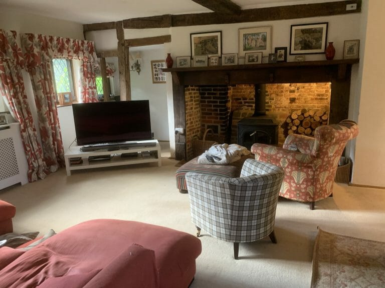 Country House in Hampshire image 8