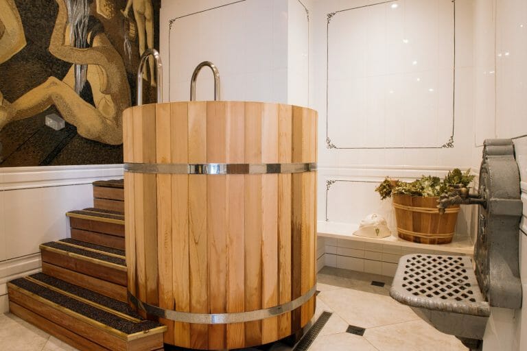 Contemporary Spa image 4