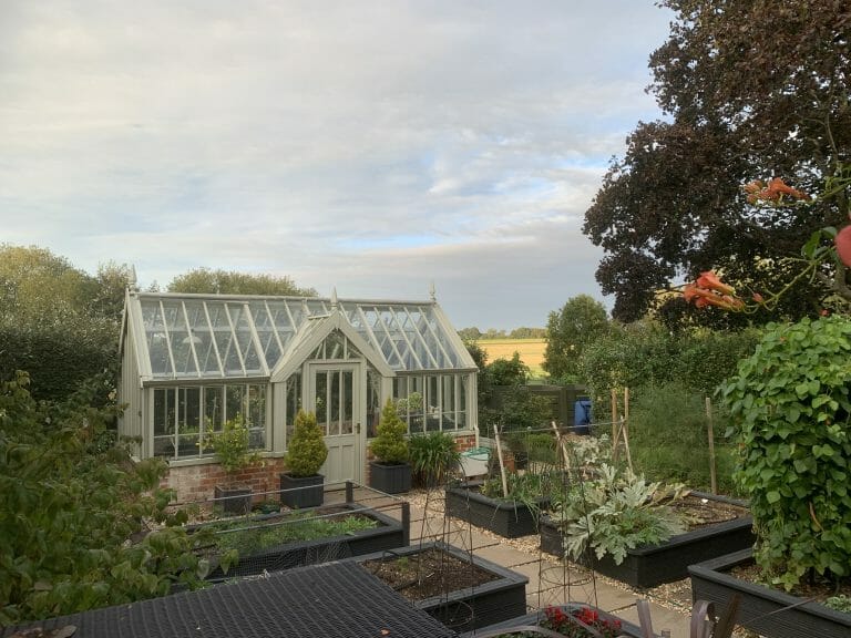 Country House in Hampshire image 9