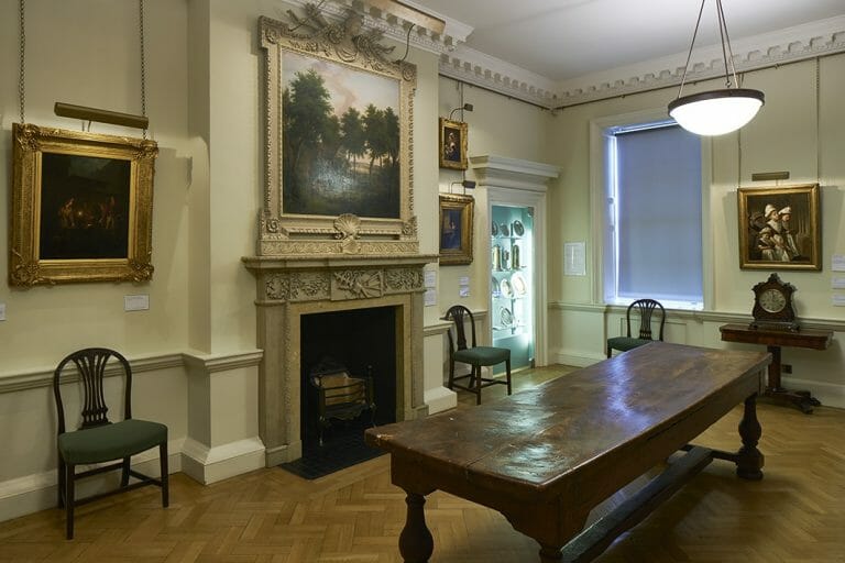 Georgian Style Building image 8