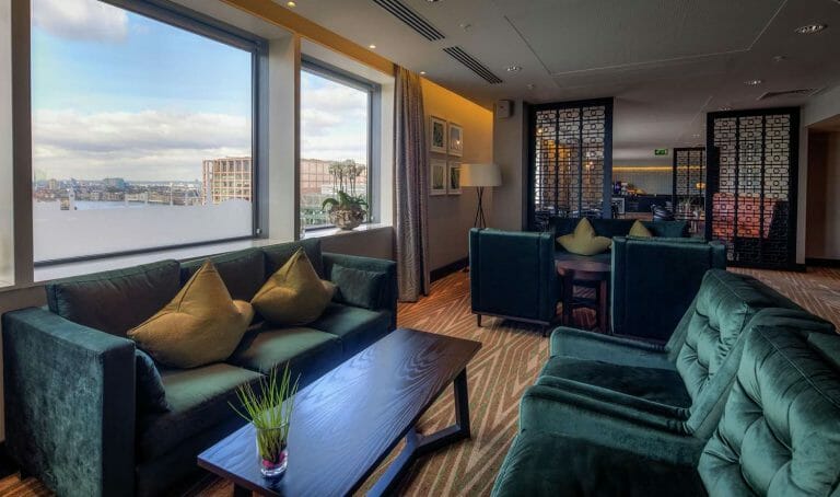 Hotel in Canary Wharf image 4