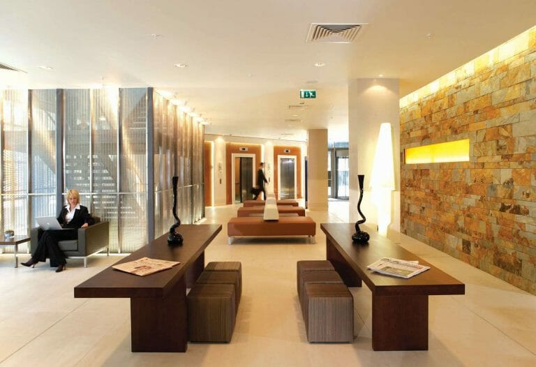 Hotel in Canary Wharf image 5