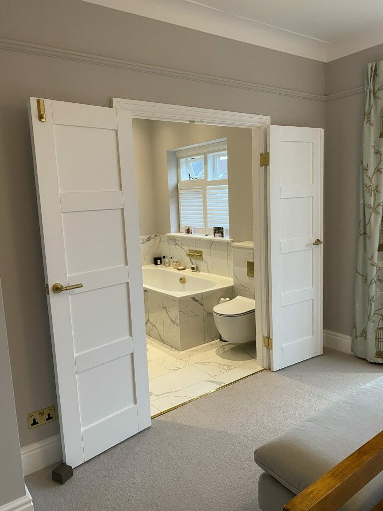 Detached Property in South West London image 13