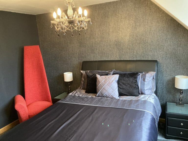 5 Bedroom Detached Home image 9